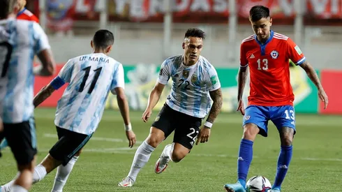 Pulgar recibió la nueva camiseta alba