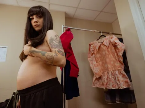 Mon Laferte se mantiene en reposo por su embarazo