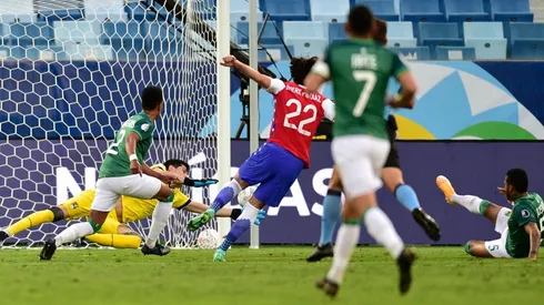 Ben Brereton Díaz ya sabe de marcarle a Bolivia con la camiseta de Chile