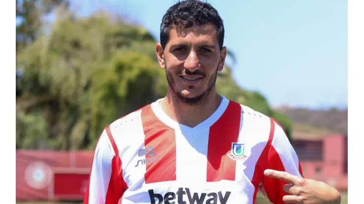 Unión La Calera muestra por sus redes sociales la tercera camiseta del club