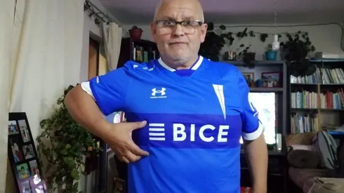 La Católica le regaló la camiseta de la UC a un hincha que fue asaltado de forma muy violenta en la Supercopa contra Colo Colo.