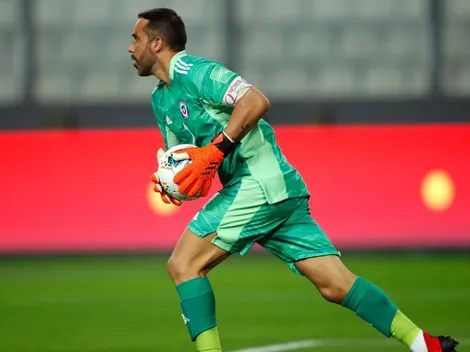 Claudio Bravo no baja los brazos y sueña con Qatar 2022