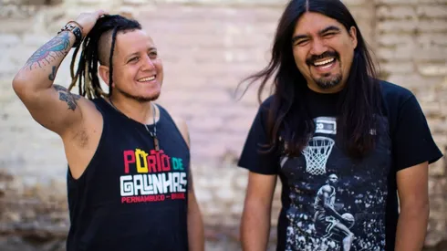 Después de veinte años de trayectoria con la banda Guachupé, Tomás Maldonado y Robinson Acuña se reencuentran en Camiseta 22