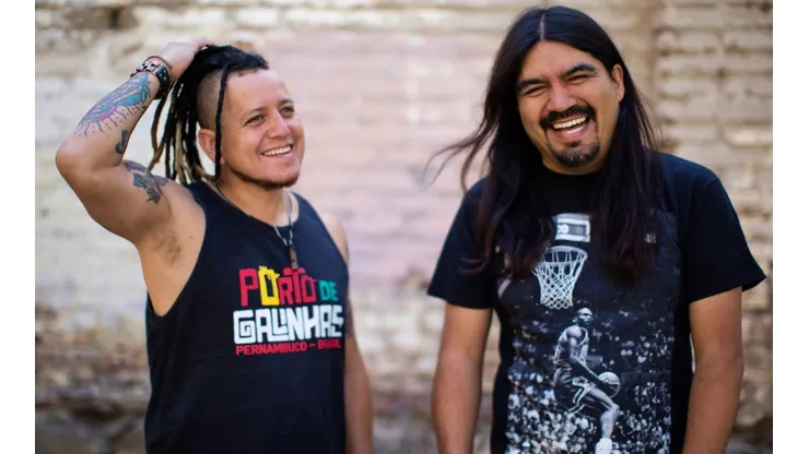 Después de veinte años de trayectoria con la banda Guachupé, Tomás Maldonado y Robinson Acuña se reencuentran en Camiseta 22