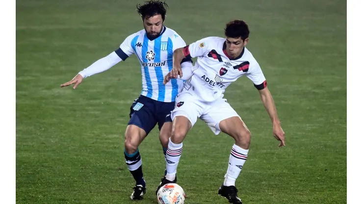 Eugenio Mena se quedará hasta finales de año con Racing Club.