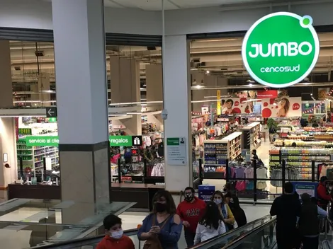 ¿A qué hora cierra Jumbo?