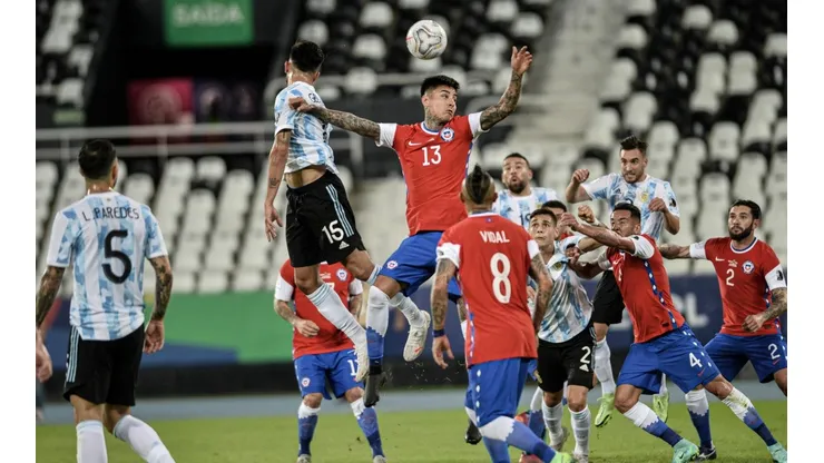 El ex seleccionado nacional sacó la voz y reconoció que Chile puede sacar ventaja de la altitud de Calama ante el cuadro trasandino.