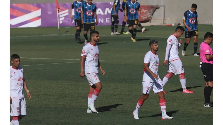 Los jugadores de Copiapó usaron sus redes sociales para desahogarse tras la amarga derrota sufrida ante Huachipato y acusaron que les robaron la definición.