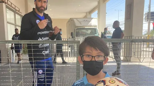 Bravo le cumple sueño a pequeño hincha en Calama.