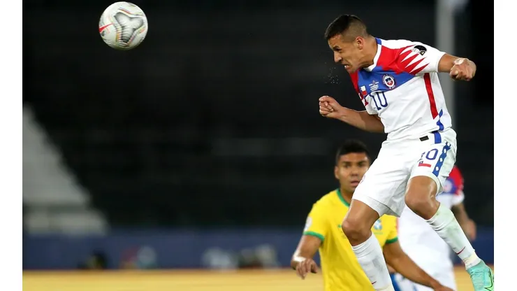 Alexis Sánchez asoma como el enlace de la Roja