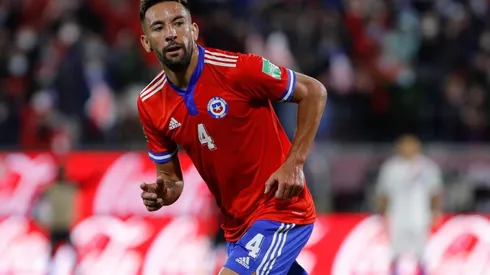 Mauricio Isla queda fuera de la Roja para enfrentar a Argentina por culpa del coronavirus