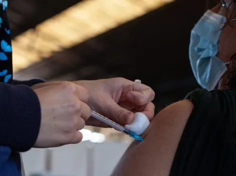 ¿Cuándo toca la Cuarta Dosis a los adultos mayores?