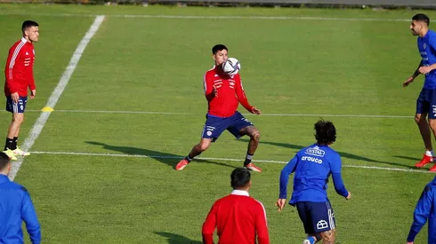 Erick Pulgar será una de las novedades de la selección chilena respecto a la formación de las últimas fechas de las Eliminatorias Sudamericanas para Qatar 2022