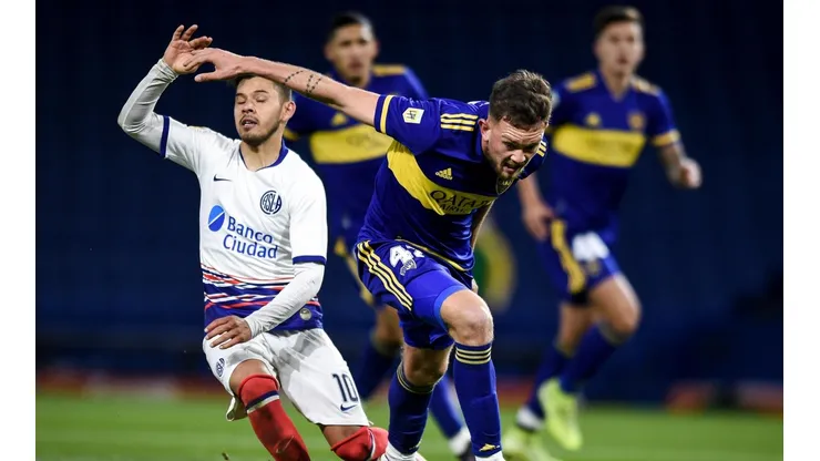 Boca Juniors y San Lorenzo protagonizan la gran final del Torneo Internacional de Verano en La Plata, Argentina.
