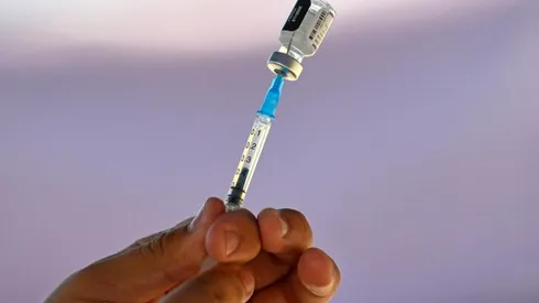 Revisa a quiénes les corresponde vacunarse este martes 25 de enero