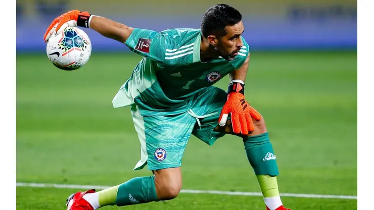 Claudio Bravo confía en sacar la tarea adelante en el final de las eliminatorias a Qatar 2022
