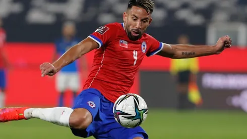 Tercera vez que el Huaso Isla se cae de la Roja en la pandemia.