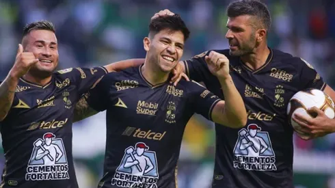 Víctor Dávila y Jean Meneses abrieron la puerta para el primer triunfo de León en la Liga MX