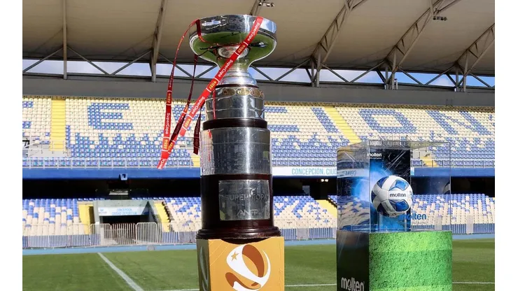 Pesado orgullo: la Católica y Colo Colo quieren levantar los 60 kilos de la Supercopa.