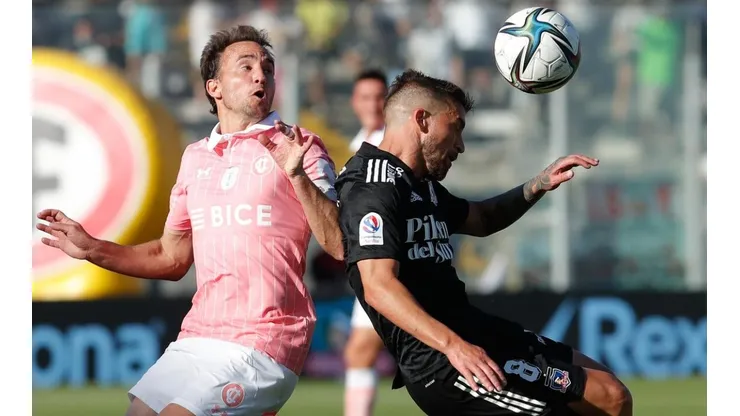 Costa jugará de delantero ante la UC
