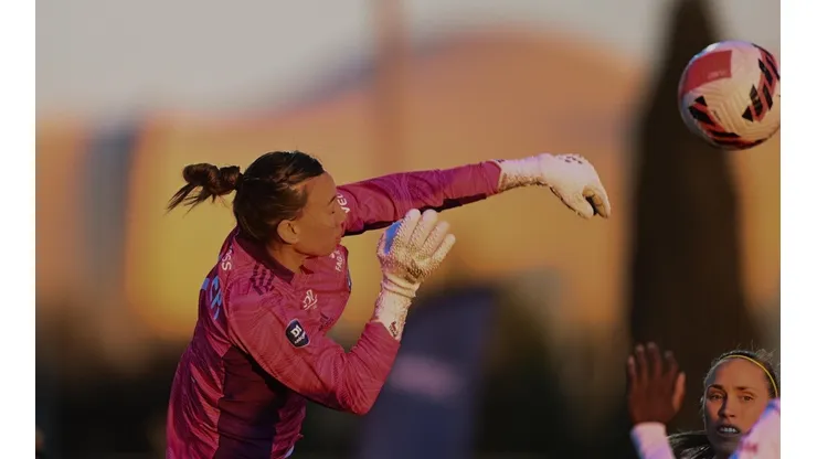 Christiane Endler estrenó de la mejor maner su premio The Best.