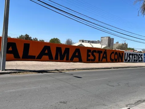 Calama toma color por la Roja: la ciudad amaneció llena de banderas