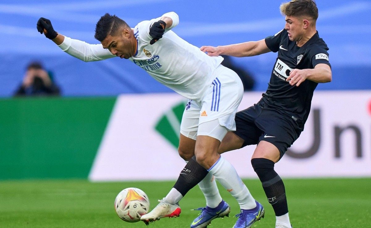 Con penal y gol en los descuentos: Real Madrid se levanta en la agonía ...