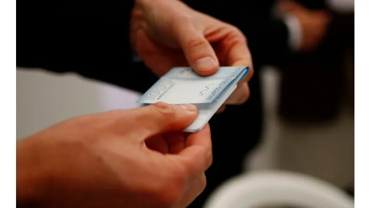 Banco Central inicia distribuci�n de Identificador de Billetes para personas no videntes