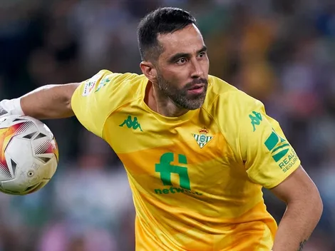 En llamas a eliminatorias: Bravo titular en el Betis de Pellegrini