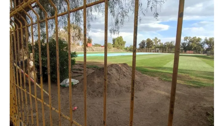 Las canchas que se prepararon en Calama tenían buena pinta, pero no pasaron la prueba de calidad de la selección chilena
