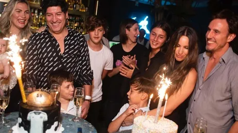 Una postal del cumpleaños de Pampita, su esposo e Iván Zamorano