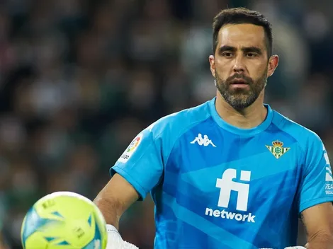 En vivo: Bravo sigue de titular antes de venir a la Roja