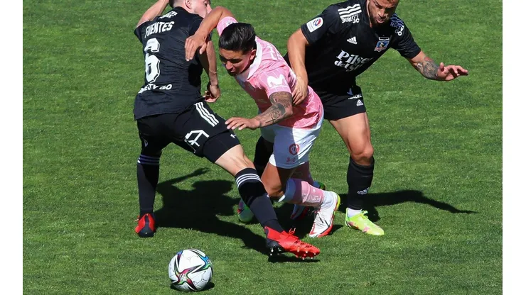 Albos y cruzados se enfrentan este domingo en Concepción.