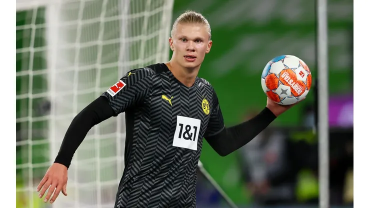 El Androide hizo enojar a los timoneles del Dortmund.