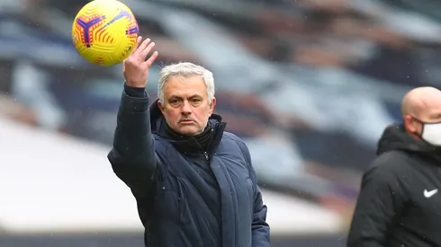 Mou no se moverá del Calcio.