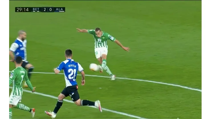 Canales anota brutal golazo para el Real Betis.