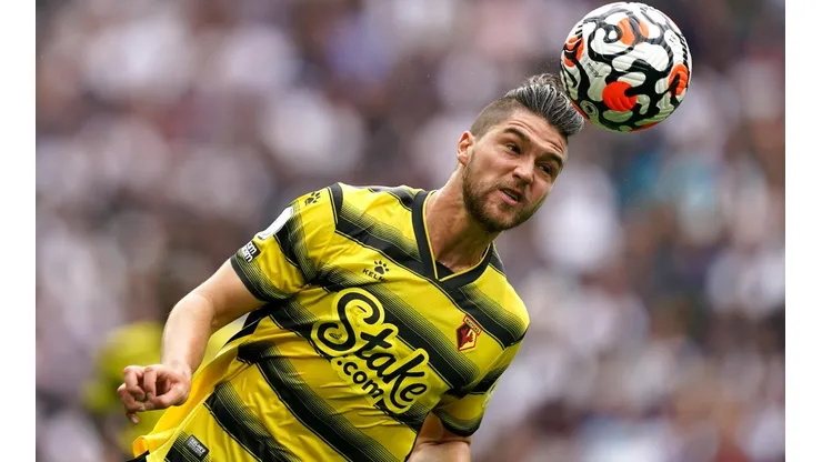 Francisco Sierralta y el Watford se quedan sin partido por culpa del covid