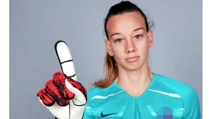 Christiane Endler gana el premio The Best como Mejor Arquera del 2021 para la FIFA