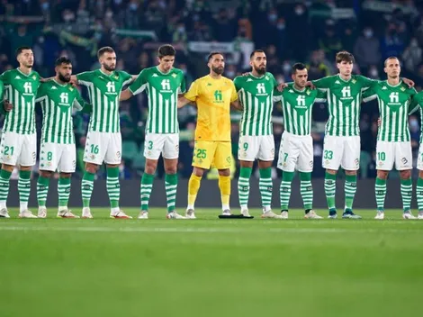 Betis le regala una goleada monumental a Bravo en su retorno