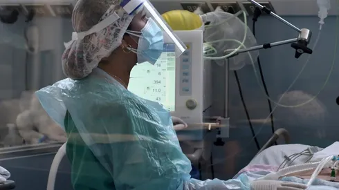 ¿Cuántos casos covid hay este lunes 17 de enero?