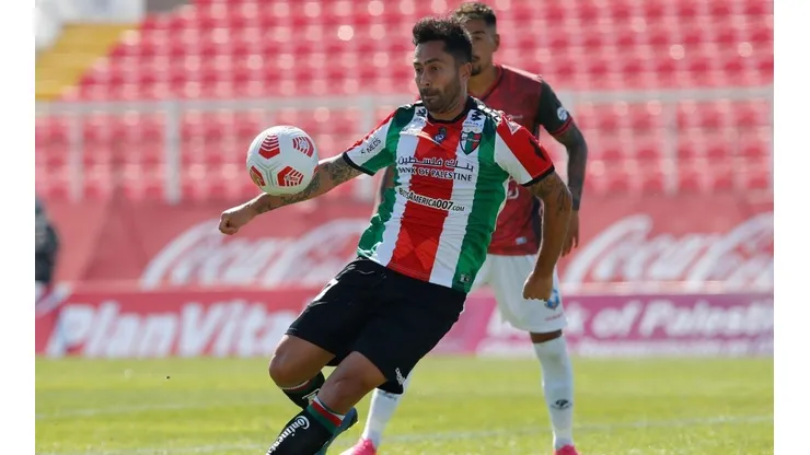 Gustavo Costas lamenta no contar con el Mago Jiménez en Palestino.