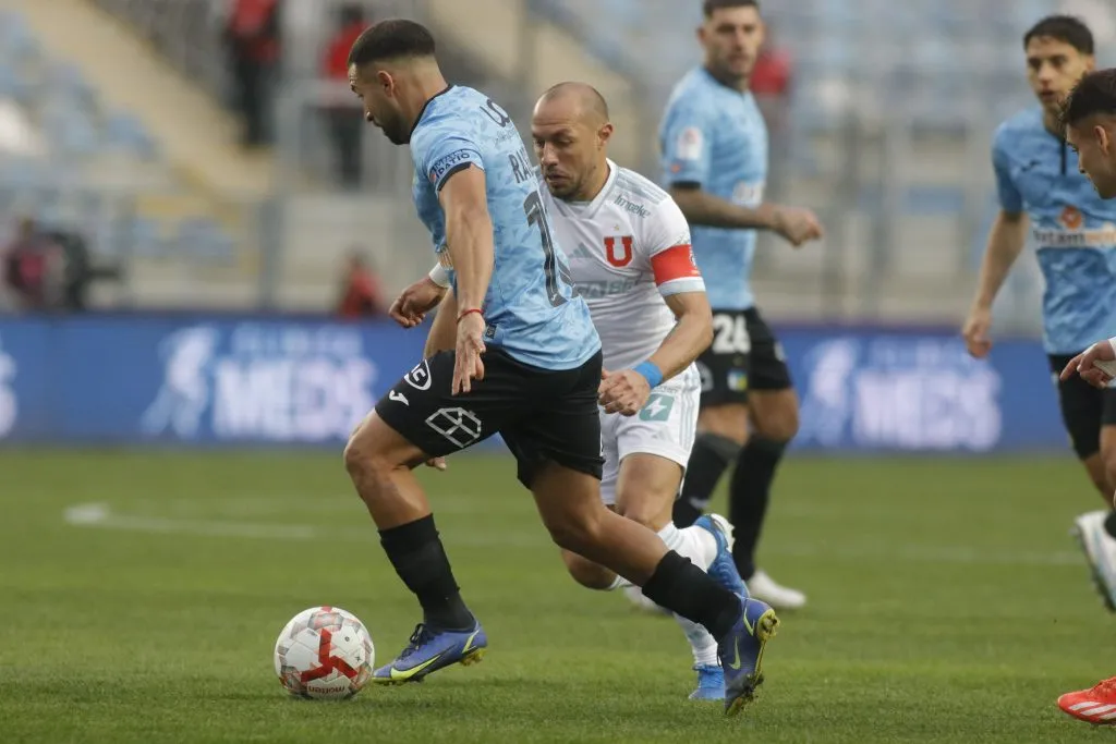 Mariano Puyol destaca el trabajo de Charles Aránguiz con Marcelo Díaz en U de Chile. Foto: Jorge Loyola/Photosport