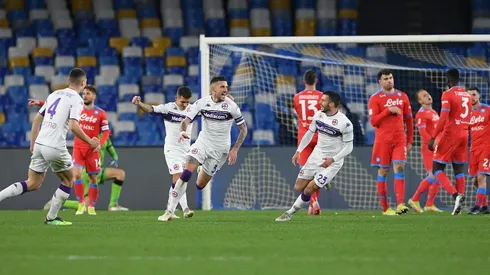 La Fiorentina le ganó por 5-2 al Napoli en el tiempo extra y avanzó a los cuartos de final de la Copa Italia, y el chileno Erick Pulgar vio toda la acción desde la banca.
