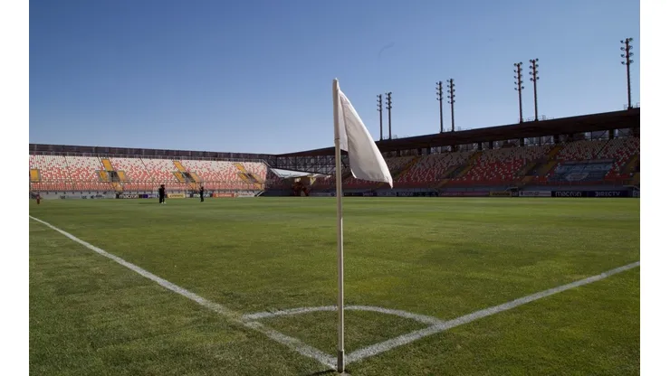 El estadio Zorros del Desierto debe reducir el aforo para el duelo de la selección chilena.