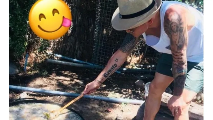 Charles Aránguiz contó que su especialidad en la cocina es muy sencilla