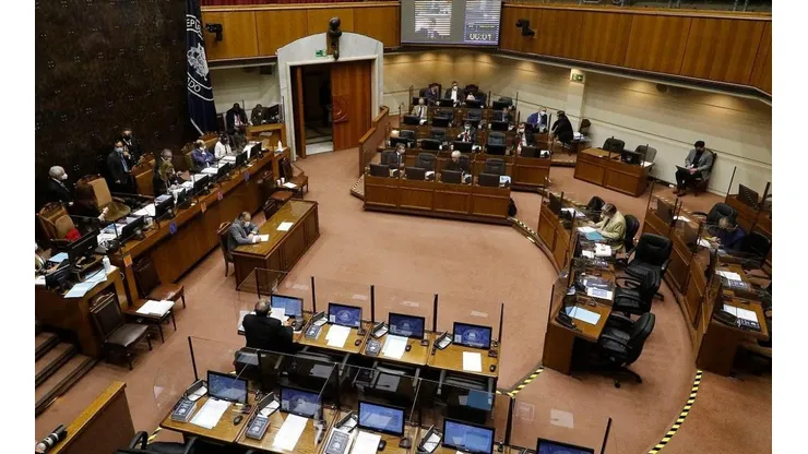 ¿Se retrasarán proyectos como la PGU por brote de covid-19 en el Senado?