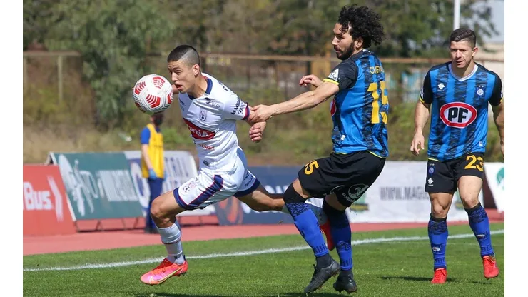 Deportes Melipilla evitó su expulsión de fútbol profesional, pero descendió a Primera B par beneficio de Huachipato y Curicó Unido