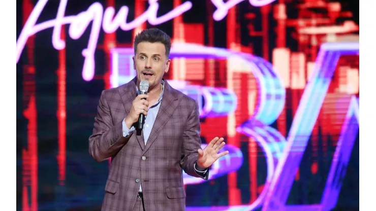 Sergio Lagos conduce Aquí Se Baila, que este miércoles vivirá su primera eliminación.