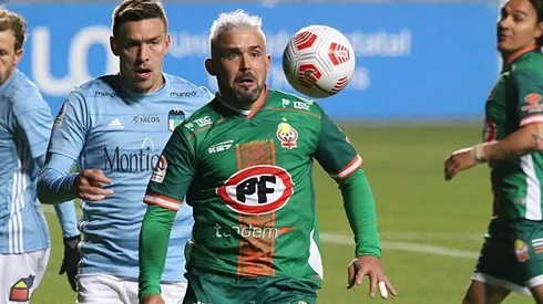 Matías Donoso busca club para la temporada 2022.