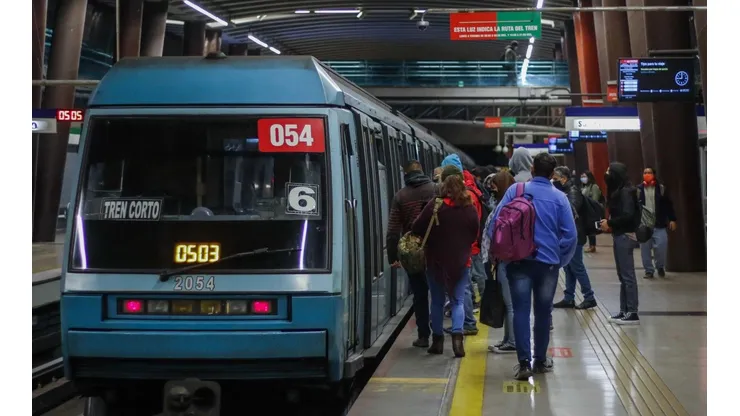 Revisa el detalle del tren subterráneo.